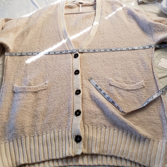 SOLD! Free People Oversized Cardigan size Medium - Picture 12 of 13
